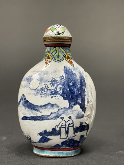 CHINA Set of four snuffboxes and an inkwell...