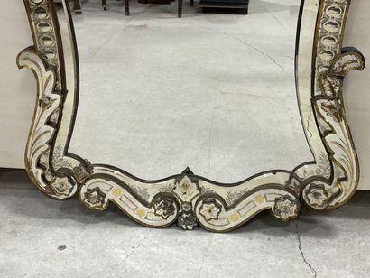 Venetian mirror. 
140 x 87 cm. 
restorat...