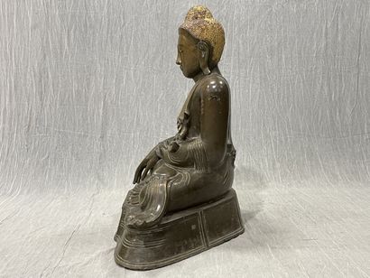 Very important Buddha seated in vajrasana,...
