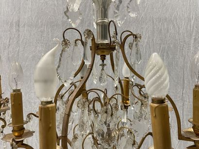 Pair of eight-light chandeliers. 
H. :83...