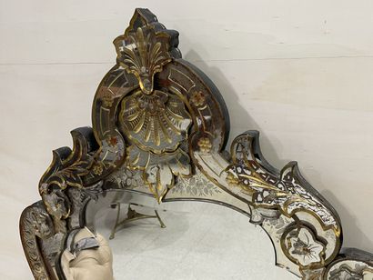 Venetian mirror. 
140 x 87 cm. 
restorat...