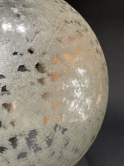 Lamp in metal and granite glass.
Circa 1970.
H:...