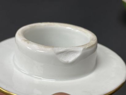 Porcelain cabaret with green background,...
