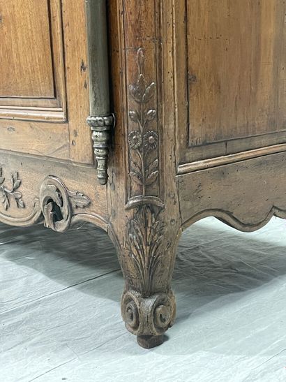 Provençal sideboard in carved and molded...