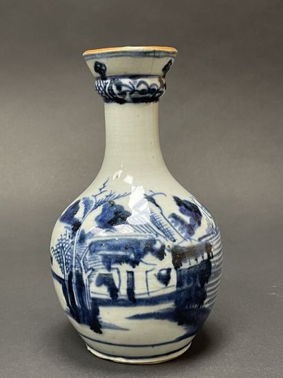 Pair of porcelain vases
Indochine for the...