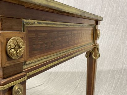 Mahogany veneered desk with Greek frieze...