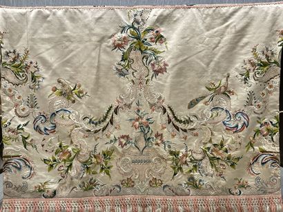 Table or altar top in embroidered silk. 
19th...