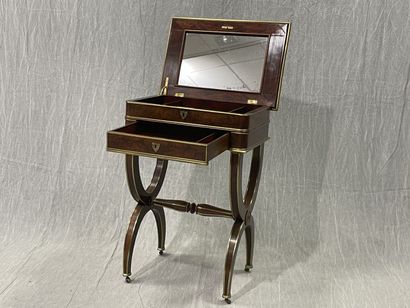 Mahogany veneered working table, underlined...