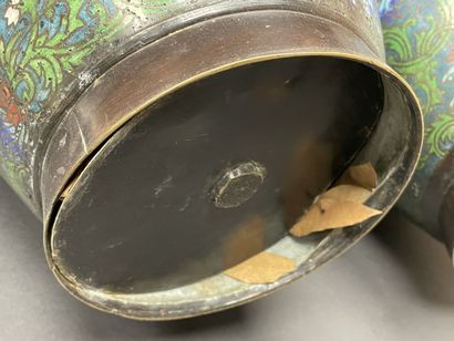 JAPON début XX°
Paire de grands vases en...