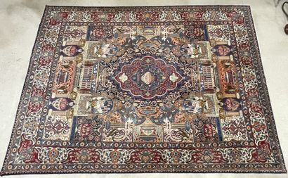 Oriental wool carpet, richly decorated.
KASHMAR,...
