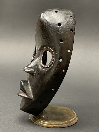 COTE D'IVOIRE Masque Dan.
Bois sculpté à...
