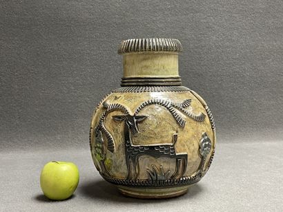 Roger GUERIN (1896-1954) Atelier de.
Vase...