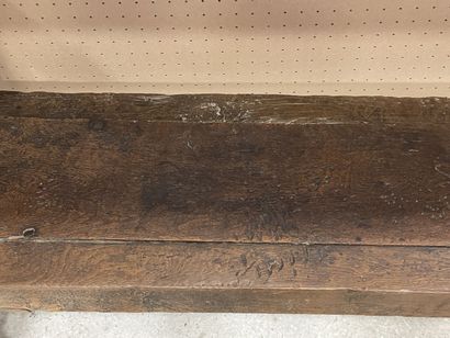 Grand banc de communauté en chêne.
XVII°...