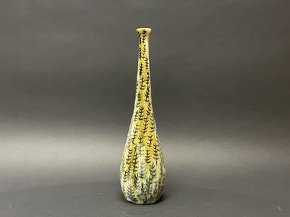 Georges CHASSIN (XX°)
Long vase en céramique...