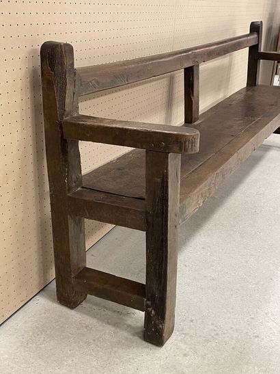 Grand banc de communauté en chêne.
XVII°...