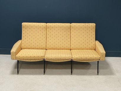 Pierre GUARICHE (1926-1995) attribué à 
Canapé...