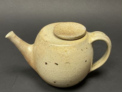 Robert DEBLANDER (1924-2010).
Théière en...