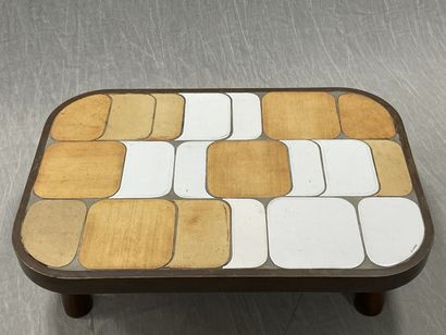 Roger CAPRON (1922-2006).
Table basse rectangulaire...