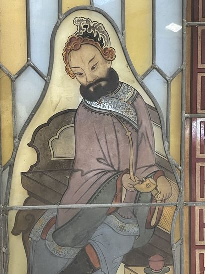 Paire de vitraux à décor d'un couple chinois.
Fin...