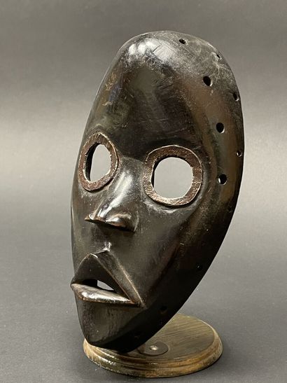 COTE D'IVOIRE Masque Dan.
Bois sculpté à...