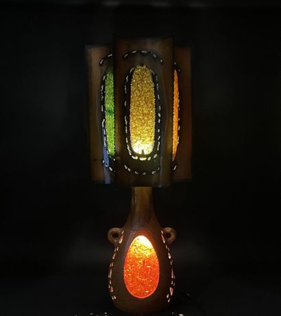 ACCOLAY 
Lampe , piétement en céramique émaillée...