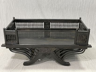 Palanquin à dos d'éléphant en bois laqué...