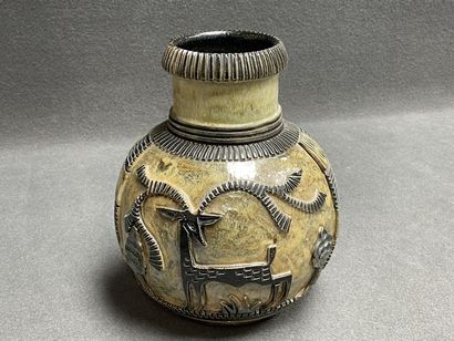 Roger GUERIN (1896-1954) Atelier de.
Vase...