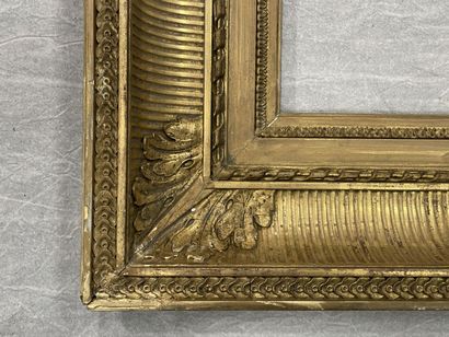 Cadre en bois et stuc doré
Dim. intérieur:...
