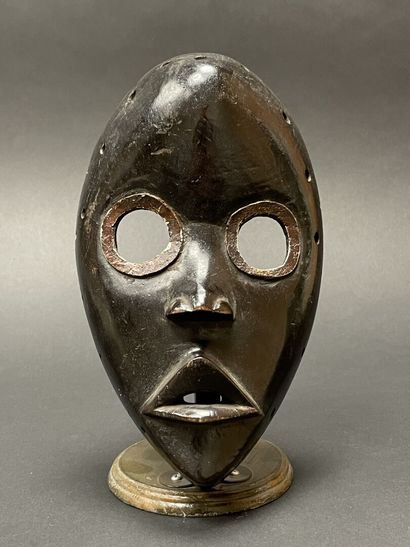 COTE D'IVOIRE Masque Dan.
Bois sculpté à...