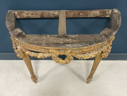 Console en bois sculpté et doré, plateau...