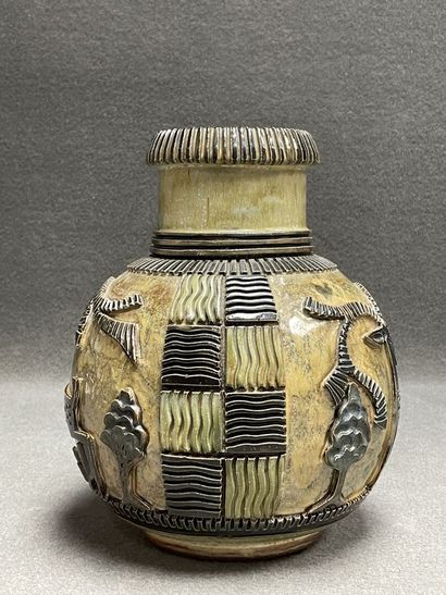 Roger GUERIN (1896-1954) Atelier de.
Vase...