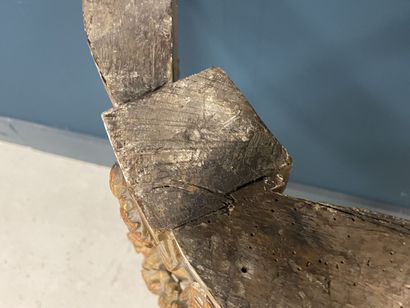 Console en bois sculpté et doré, plateau...