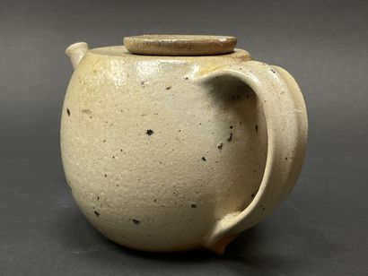 Robert DEBLANDER (1924-2010).
Théière en...