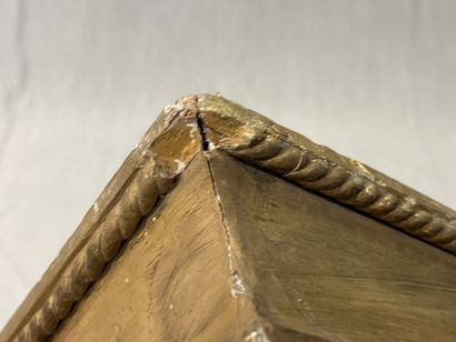 Cadre en bois et stuc doré
Dim. intérieur:...