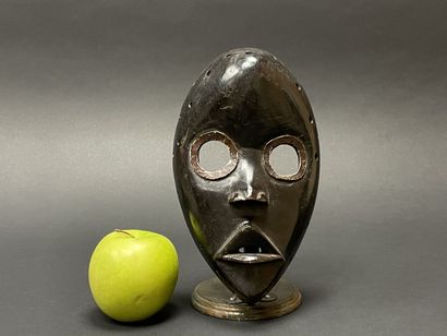 COTE D'IVOIRE Masque Dan.
Bois sculpté à...