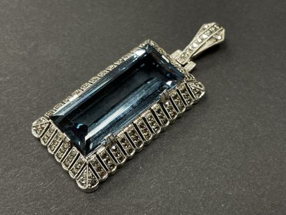 Theodor FAHRNER (1859-1919) & co
Grand pendentif...