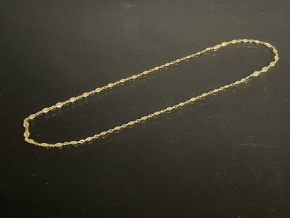 Sautoir en or maille draperie.
Or 750°/00
L:...