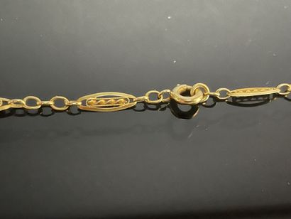Collier ras de cou maille draperie, avec...