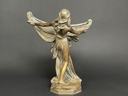 Grand miroir de table: Femme drapée au miroir....