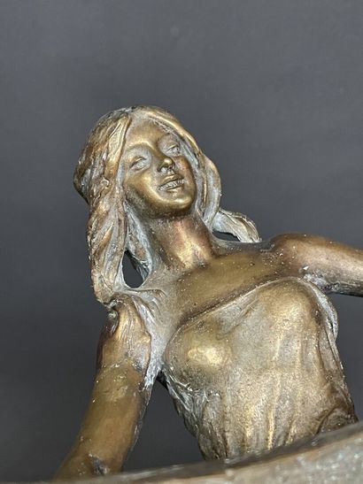 Grand miroir de table: Femme drapée au miroir....