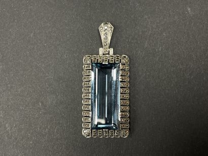 Theodor FAHRNER (1859-1919) & co
Grand pendentif...