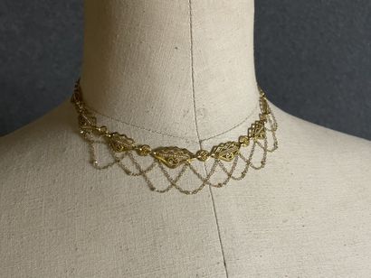 Collier ras de cou maille draperie, avec...