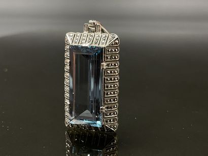 Theodor FAHRNER (1859-1919) & co
Grand pendentif...