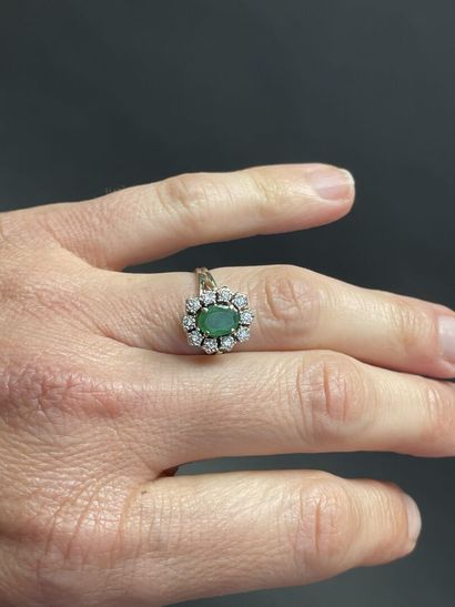 Bague marguerite en or serti, serti d'une...