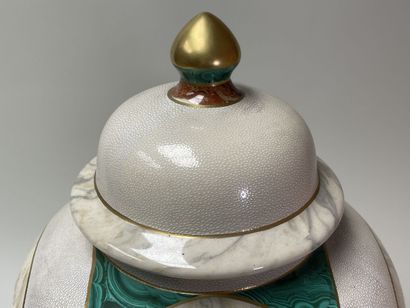 Grande potiche en céramique italienne XX°...