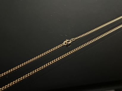 Chaine en or , maille forçat.
Or 750 °/00
L:...