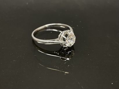 Solitaire en platine, serti d'un diamant...