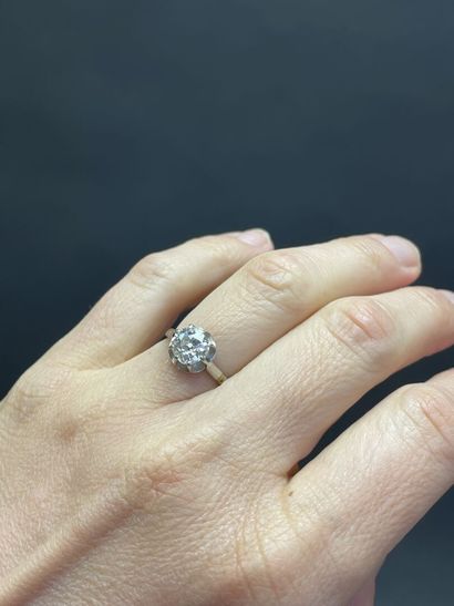 Solitaire en platine, serti d'une diamant...