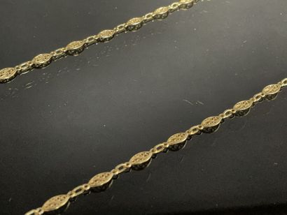 Sautoir en or maille draperie.
Or 750°/00
L:...