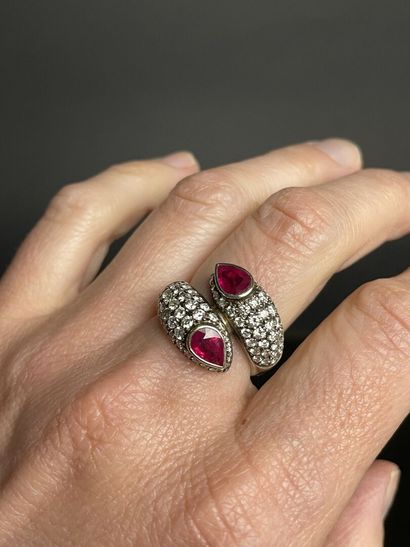 Bague serpent en or gris, pavée de diamants,...